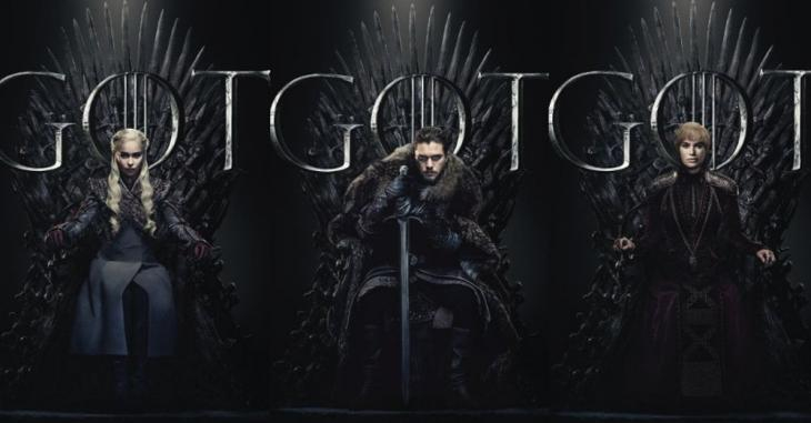 Na zdjęciu plakat do serialu "Gra o tron" przedstawiający 3 pretendentów do żelaznego tronu. 