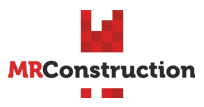 Logo MR Construction - na białym tle czerwono-czarny napis MR Construction, nad nim czerwony schematyczny budynek