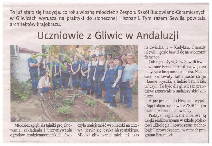 Na zdjęciu znajduje się skan artykułu w lokalnej gazecie opisującego pobyt naszych uczniów na praktykach zawodowych w Hiszpanii.