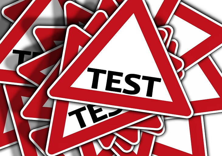 znaki zakazu z napisem test