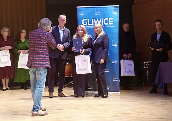 wręczenie nagrody przez Prezydenta Miasta Gliwice